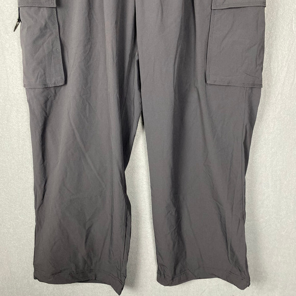 Fabletics Pants Men's 2XL Gray The Heights Cargo Pockets Straight Leg Hiking NWT - Picture 3 of 13